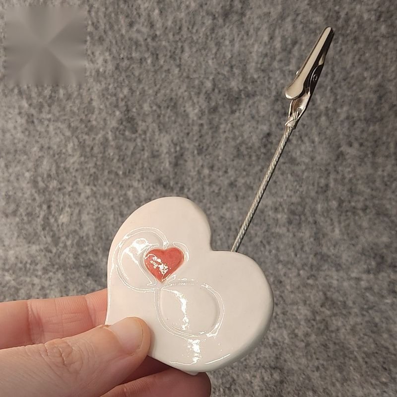 Cuore con clip, altra vista 3