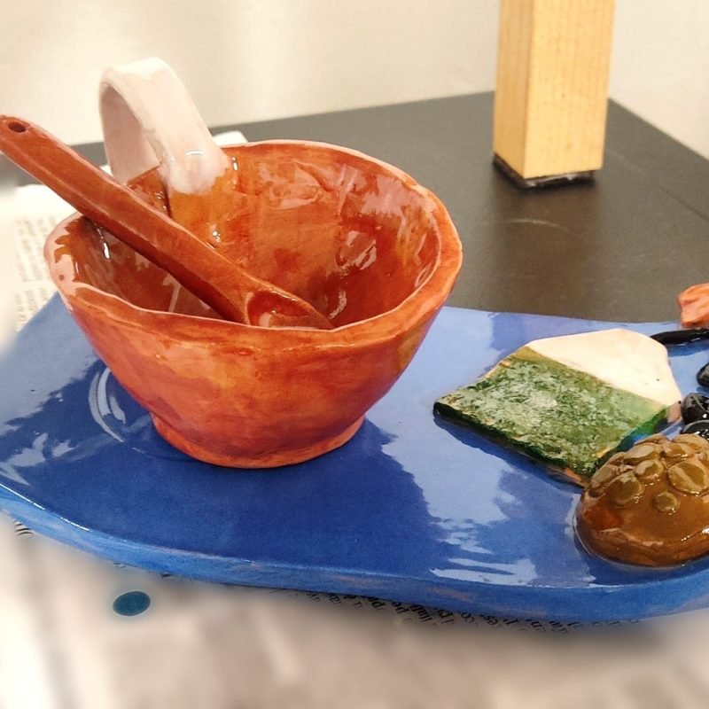 Set colazione realizzato da un allievo (9 anni)