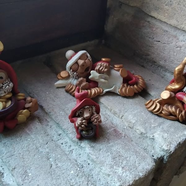 Folletti rossi portafortuna in ceramica